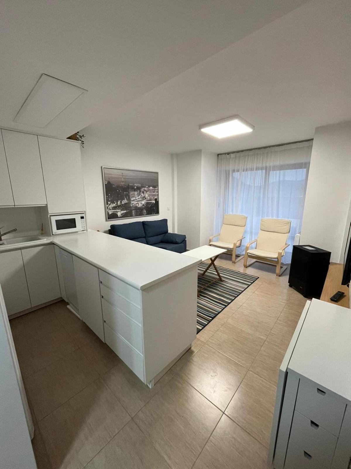 Apartamento Con Terraza,2 Min De La Playa, Ares Exteriör bild